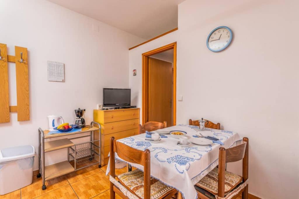 Apartment Mira 3 Климно Экстерьер фото