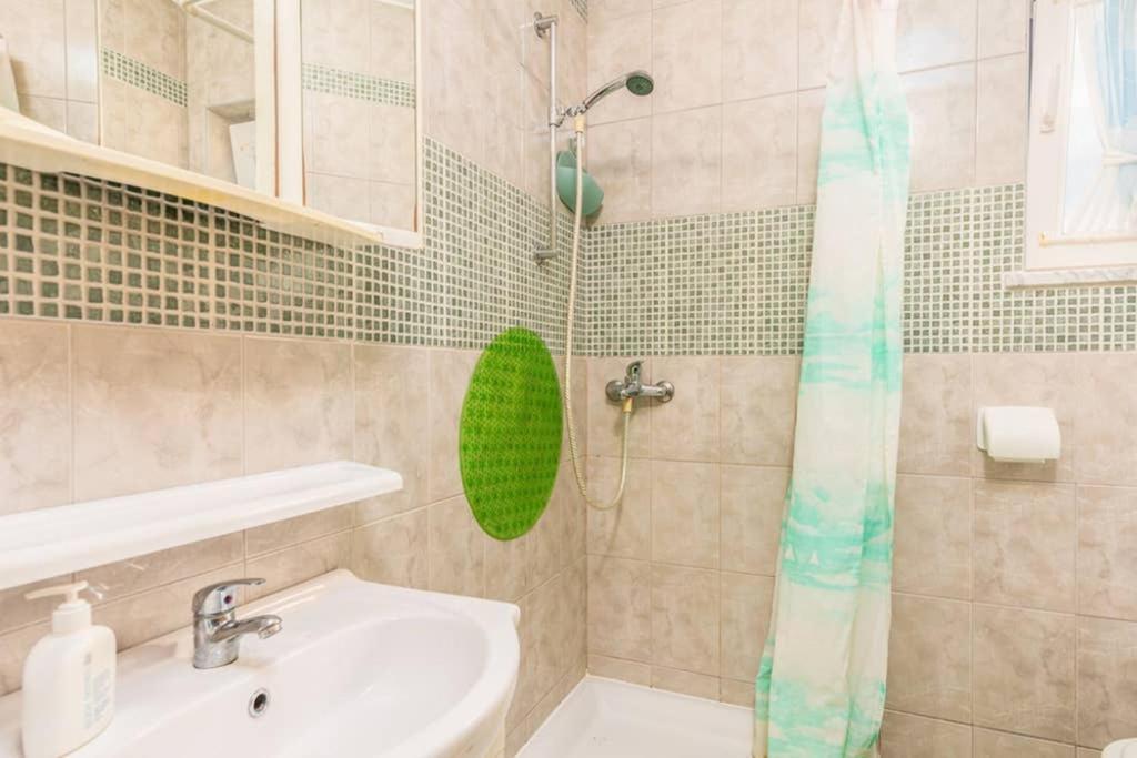 Apartment Mira 3 Климно Экстерьер фото