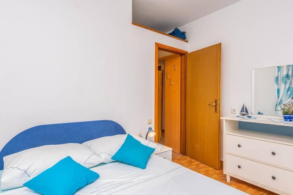 Apartment Mira 3 Климно Экстерьер фото