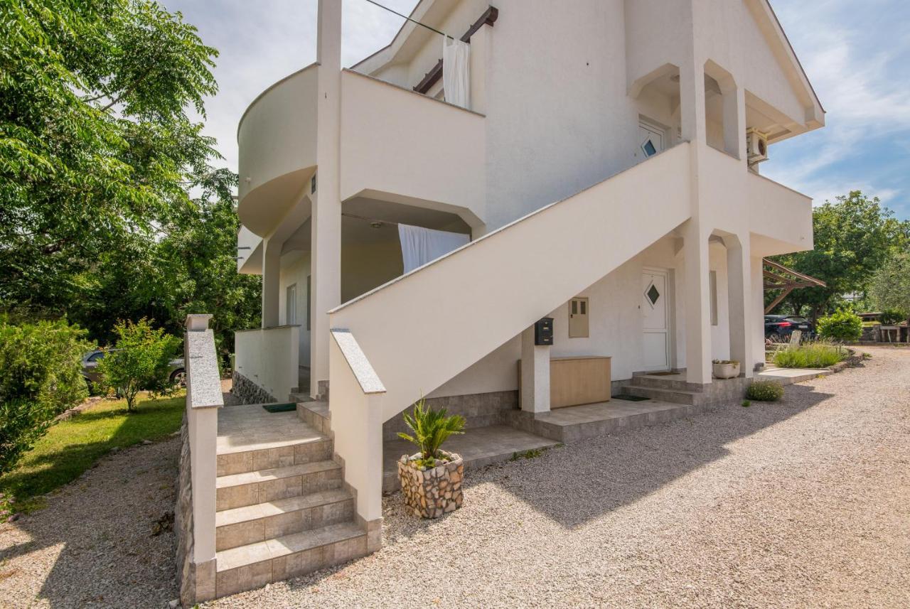 Apartment Mira 3 Климно Экстерьер фото